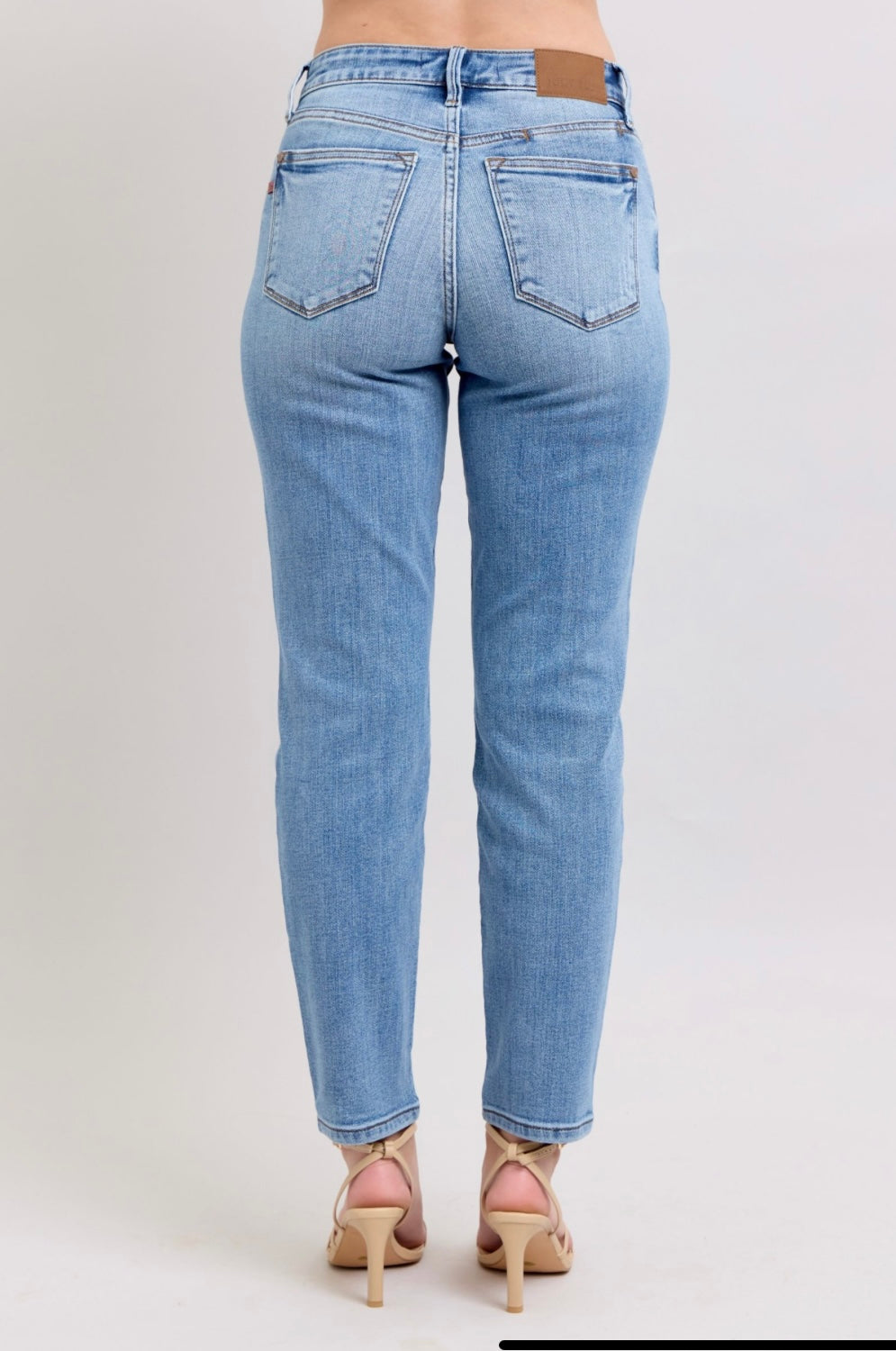 Judy Blue Vintage Mid Rise Slim Jeans
