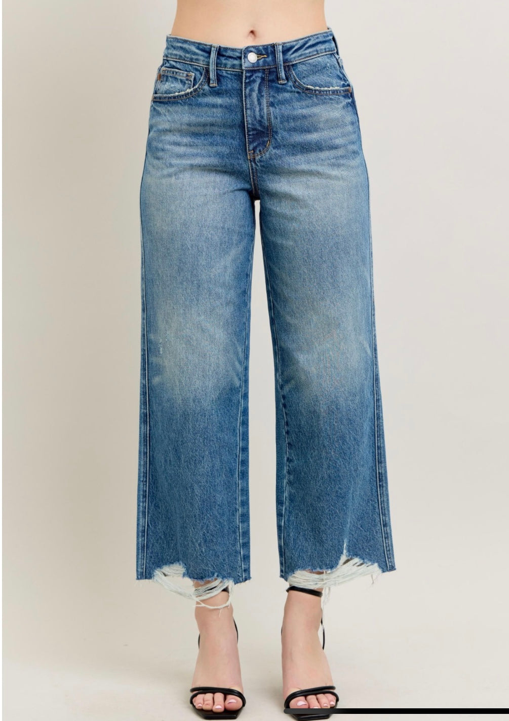 Cute Clothes & Comfortable Jeans: A Summer Guide