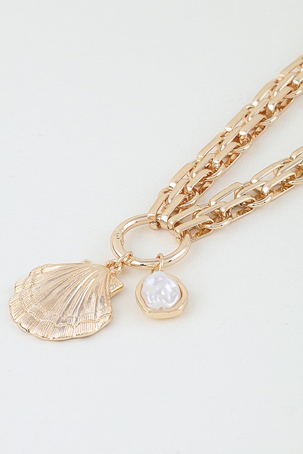 Polished Seashell & Pearl Pendant Chunky Chain Toggle Necklace in Gold