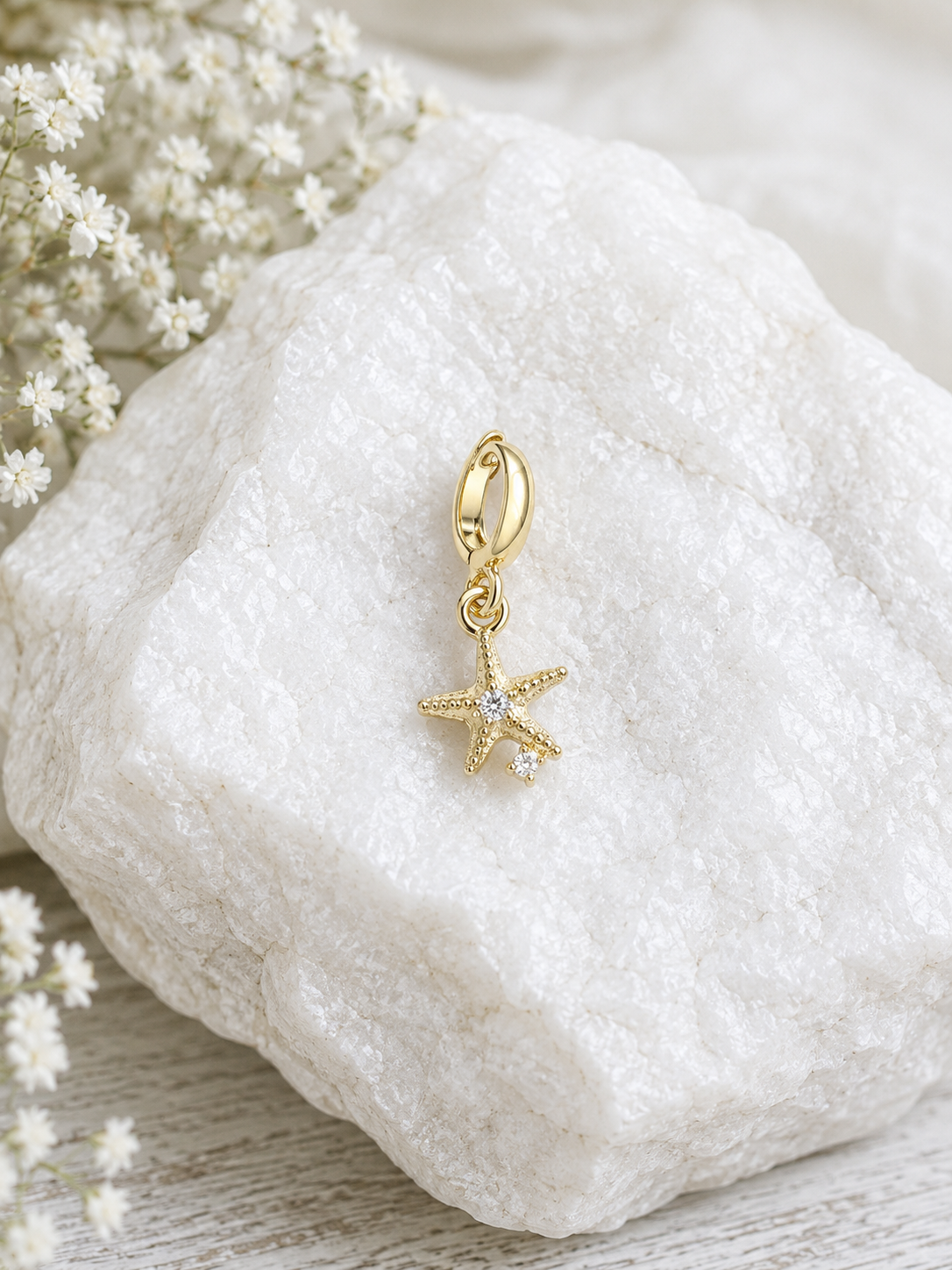 The Rhinestone Starfish Clip Charm