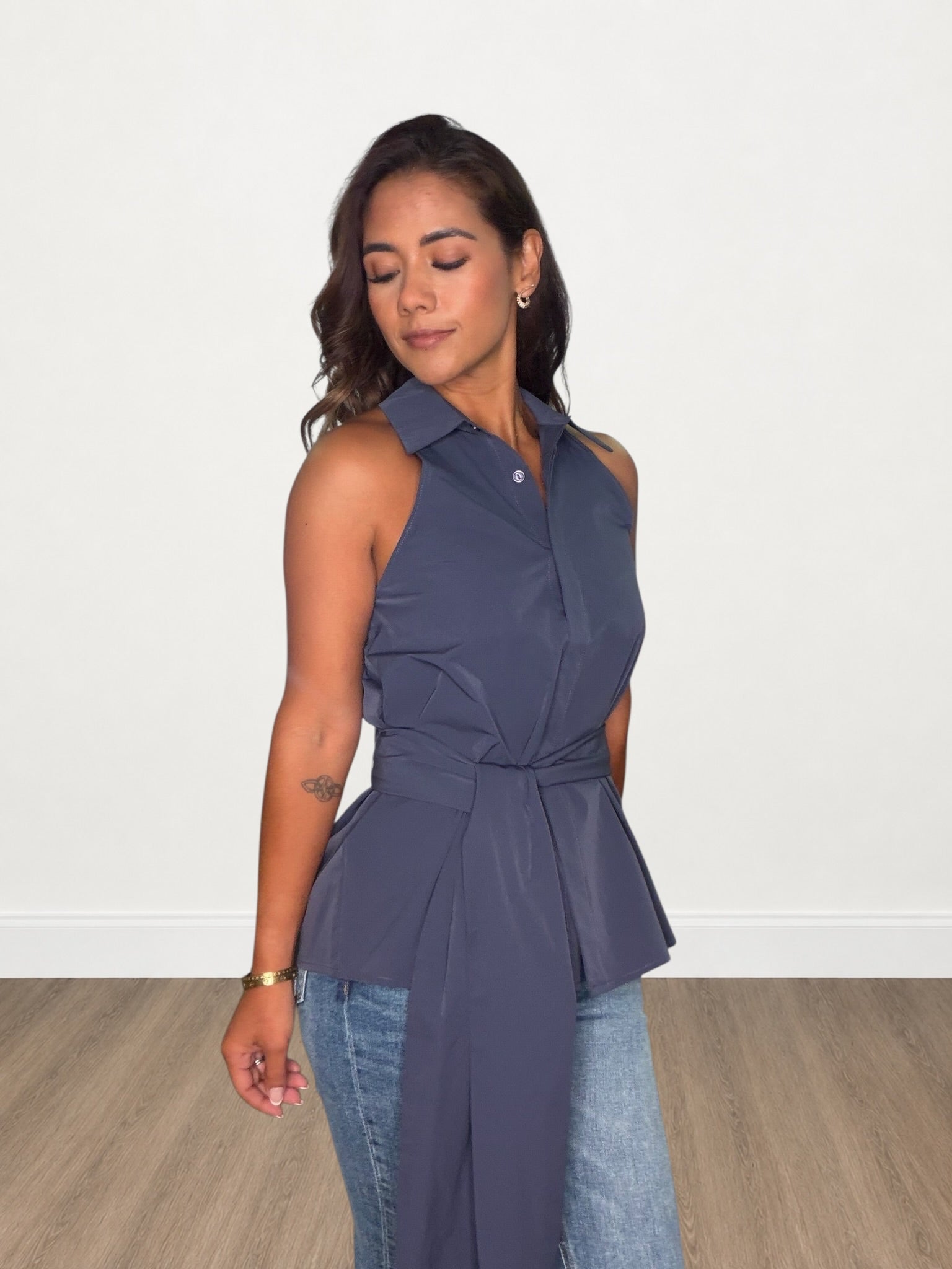 Sleeveless Collared Waist Tie Halter Top