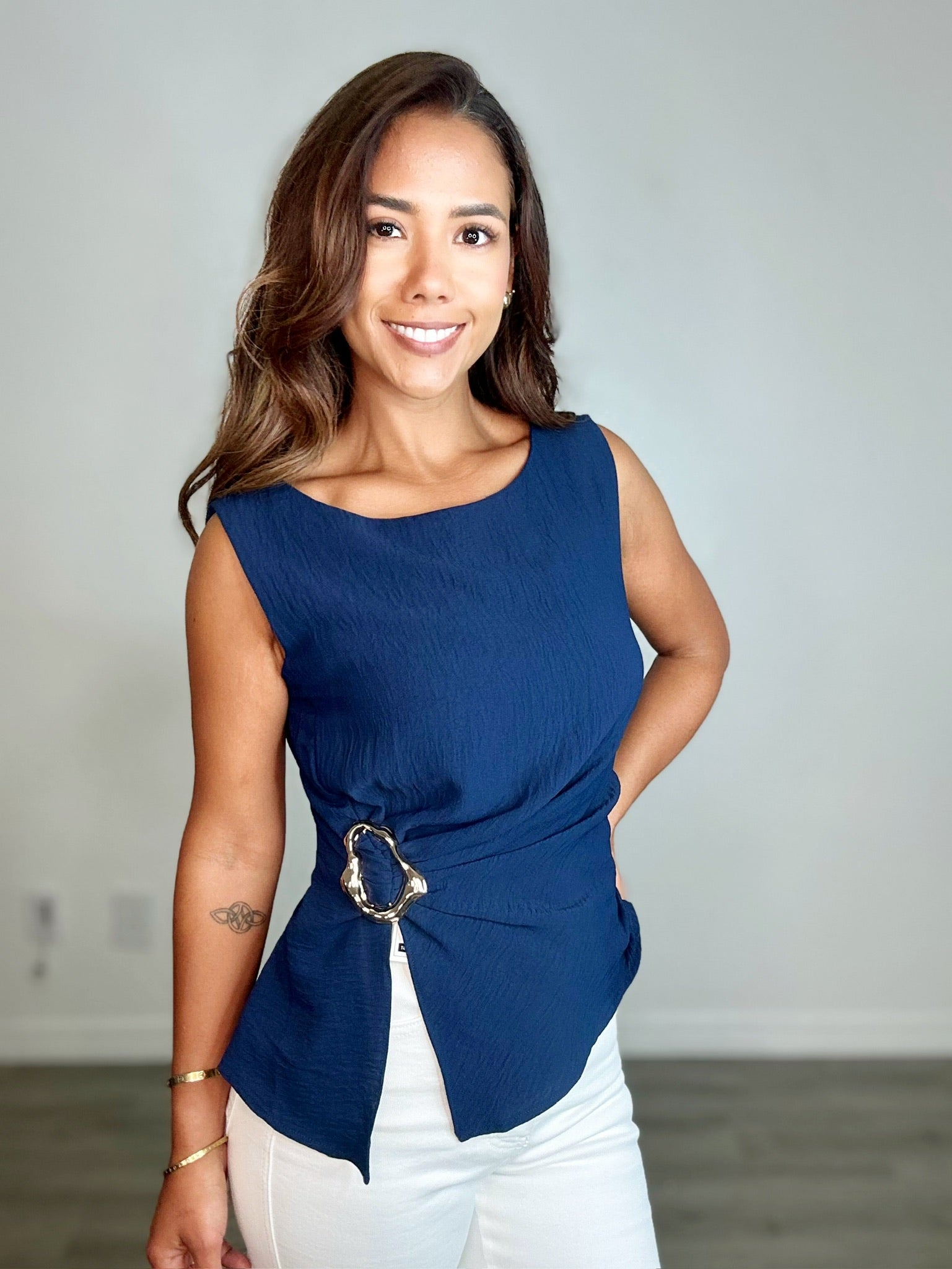 Sleeveless Waist Buckle Detail Top