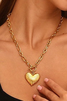 The Heart Pendant Necklace