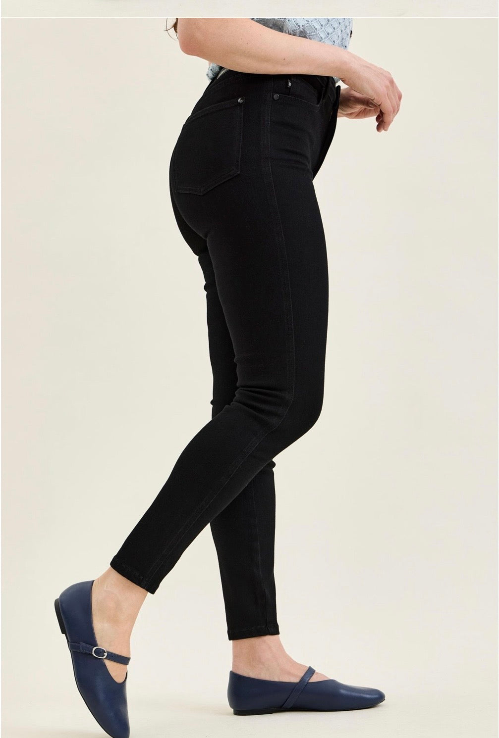 Judy Blue Skinny Black Jeans Tummy Control