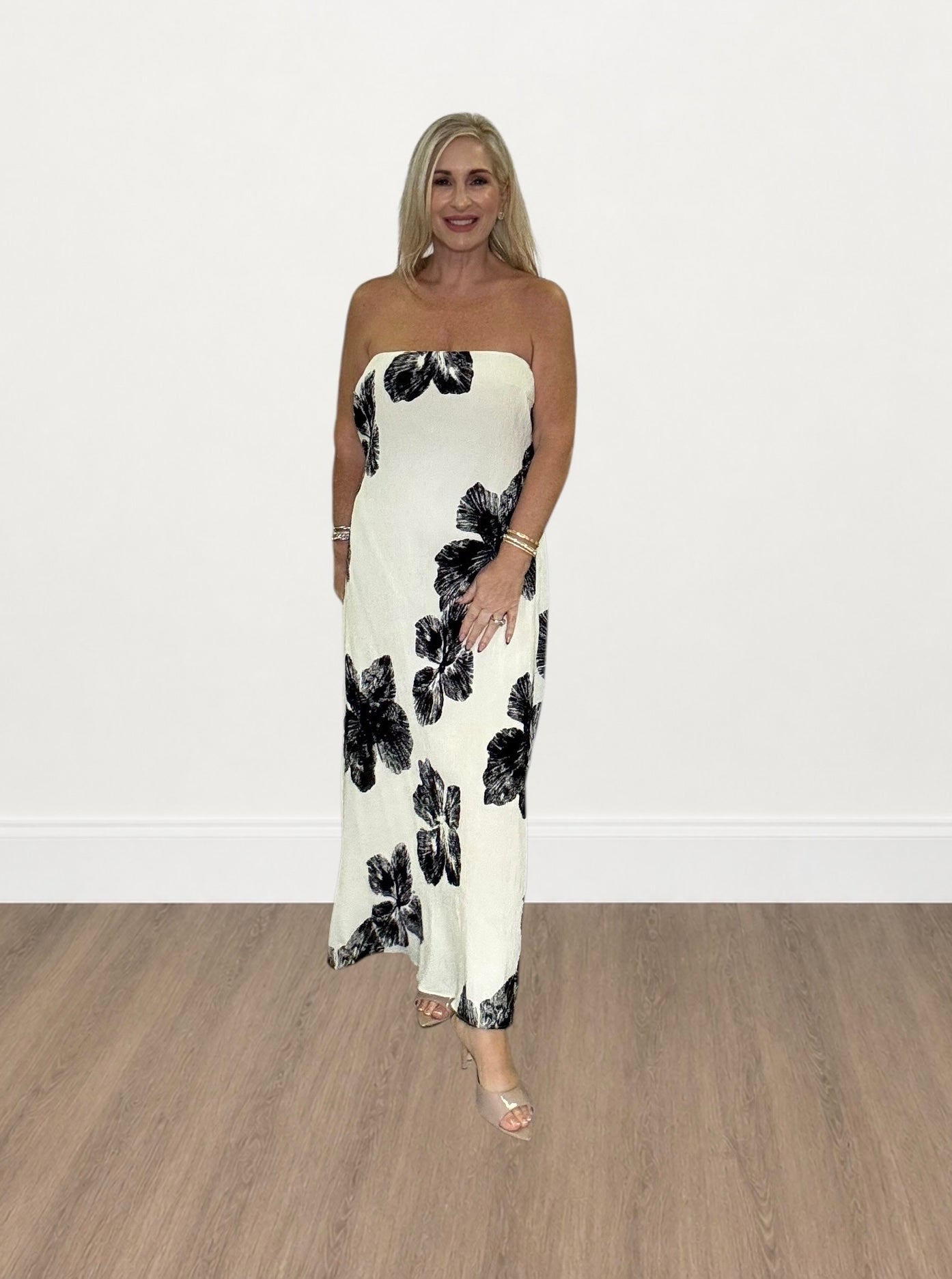 Elegant Floral Strapless Maxi Dress