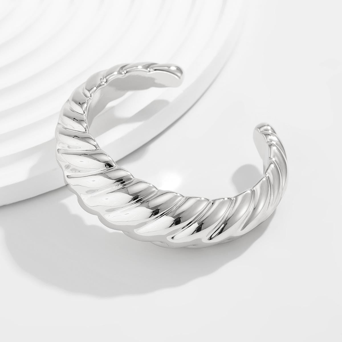 Luxury Irregular Shape Cuff Bangle