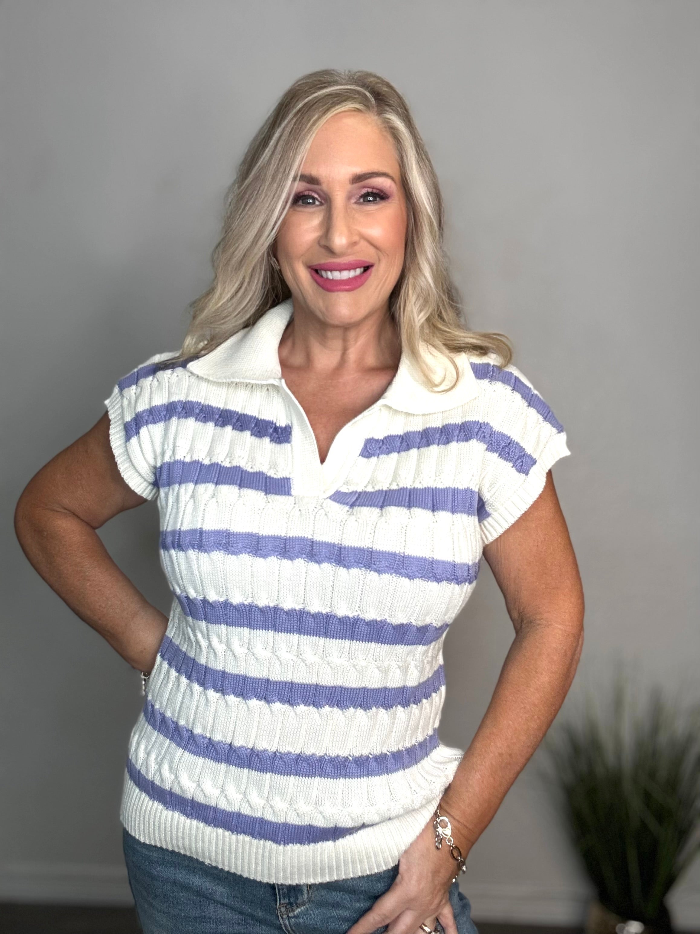 Textured Stripe Collared Sweater Vest Top