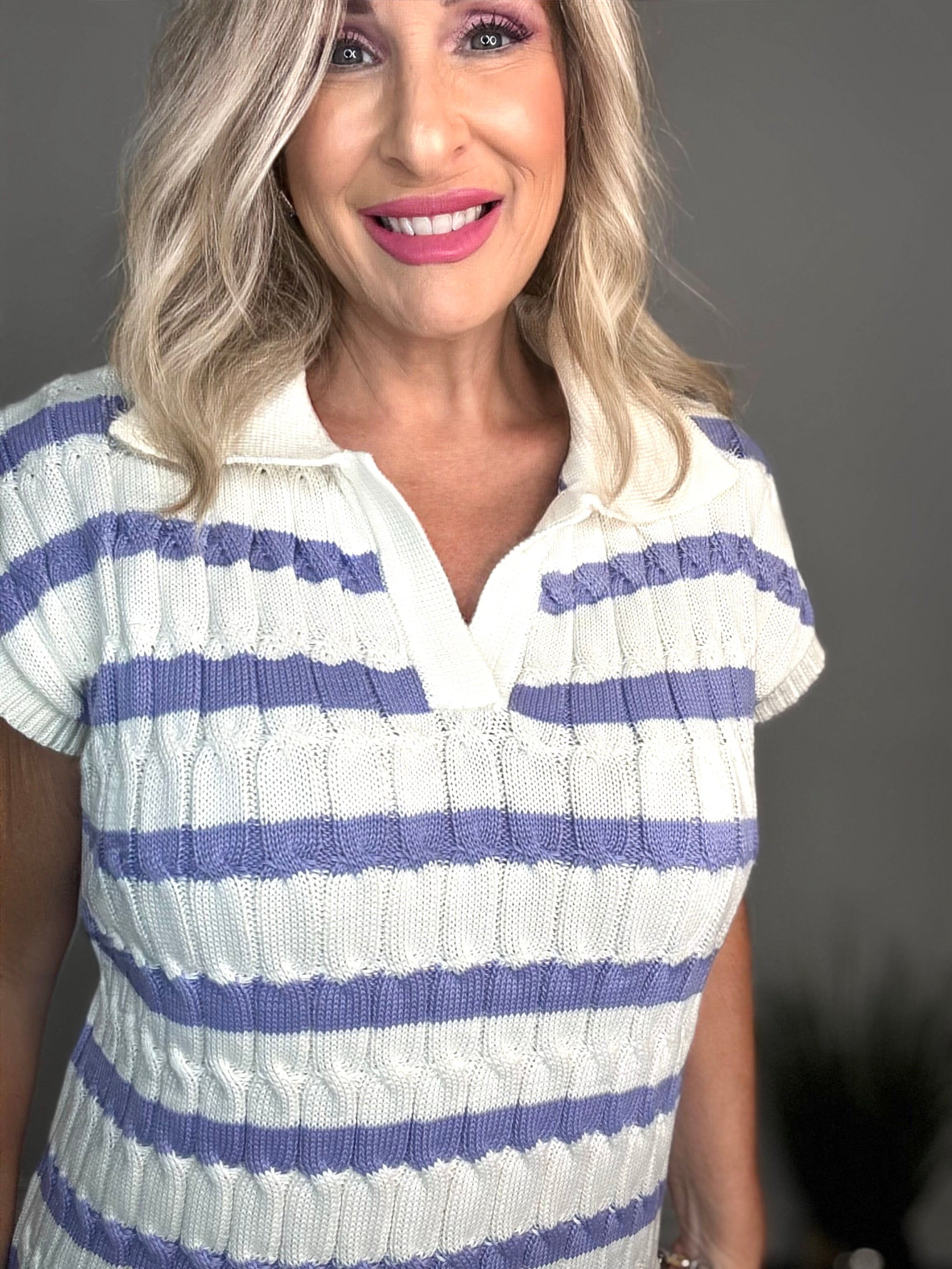 Textured Stripe Collared Sweater Vest Top