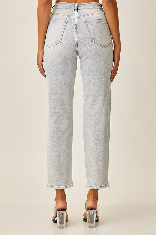 Risen High Waisted Relaxed Jeans
