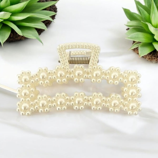 The Pearl Hair Claw Clip