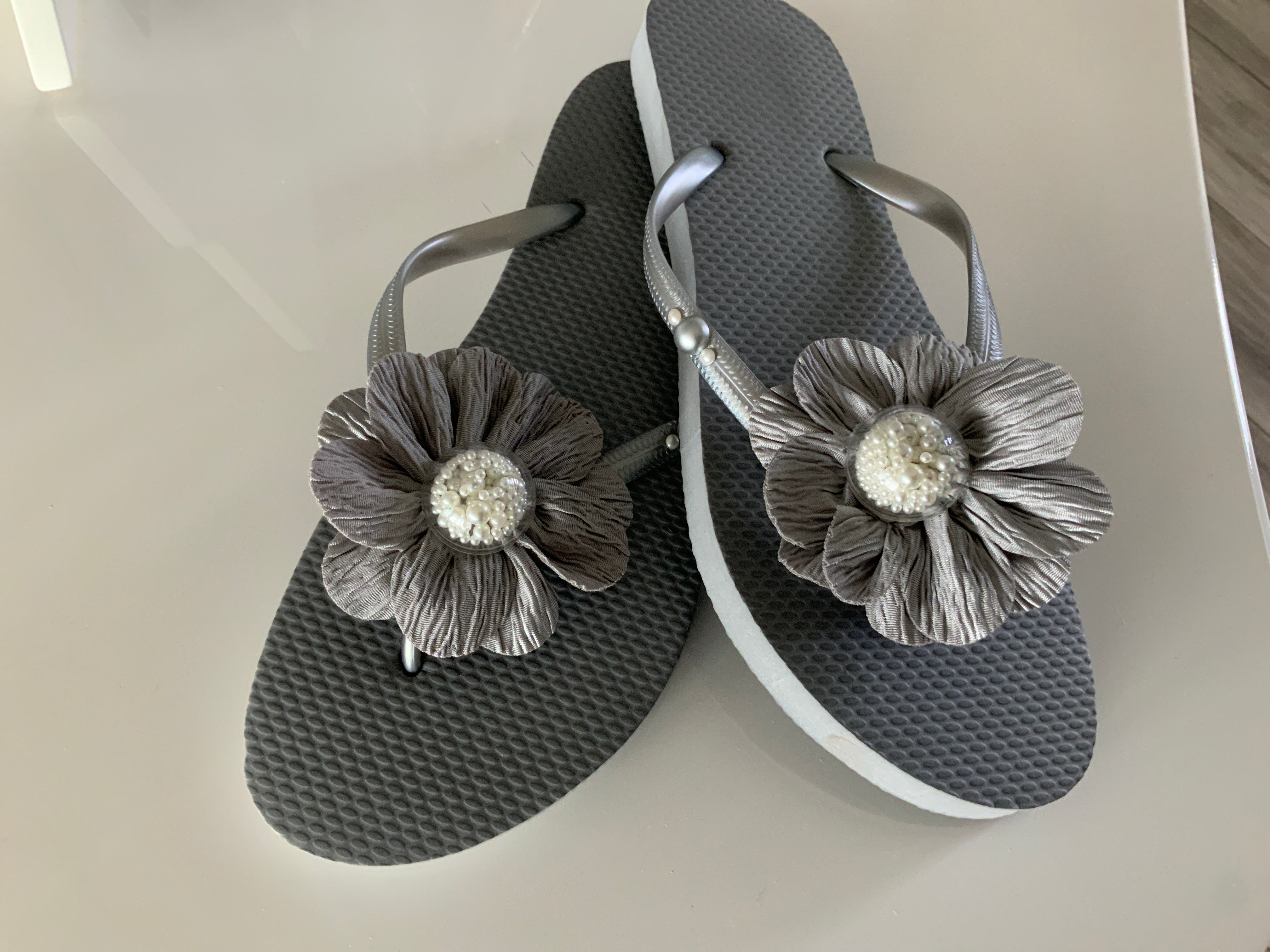 The Grey Pearl Flower Flip Flop